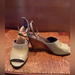 Grey patent leather wood wedge heel sandals